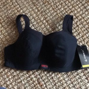 NWT Syrokan high intensity sports bra